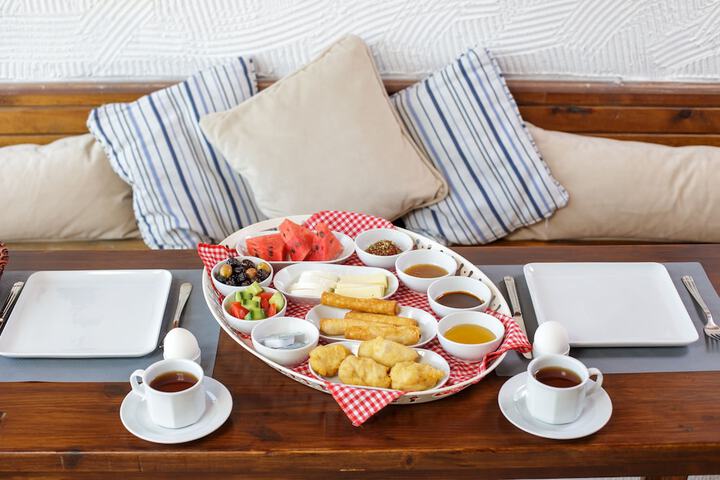 Breakfast meal