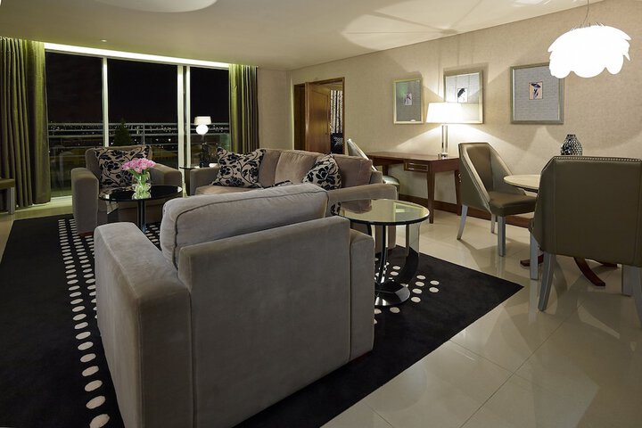 Room 118 of 441