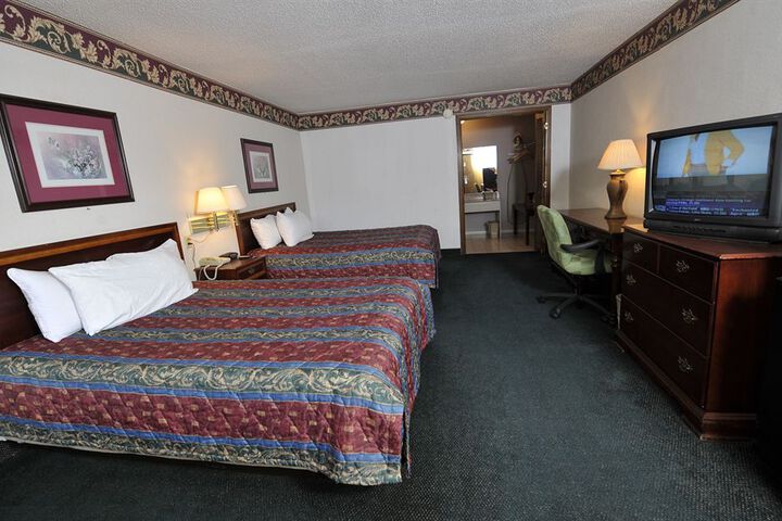 Room 11 of 25