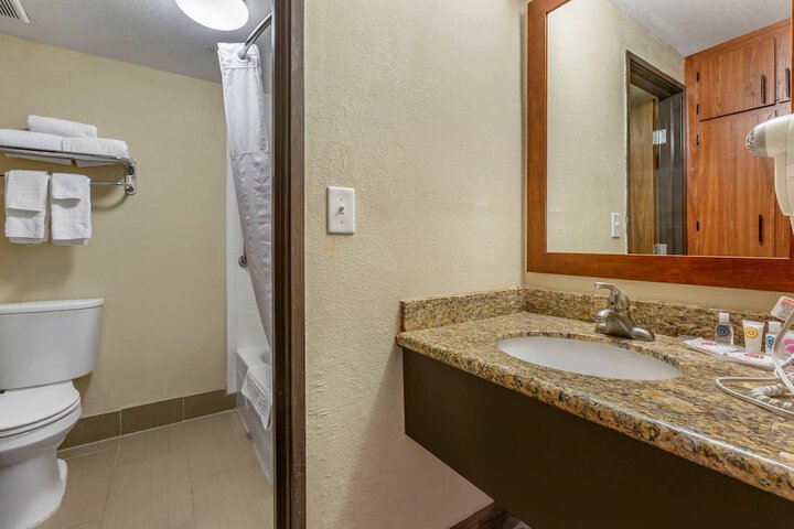 Room 16 of 31
