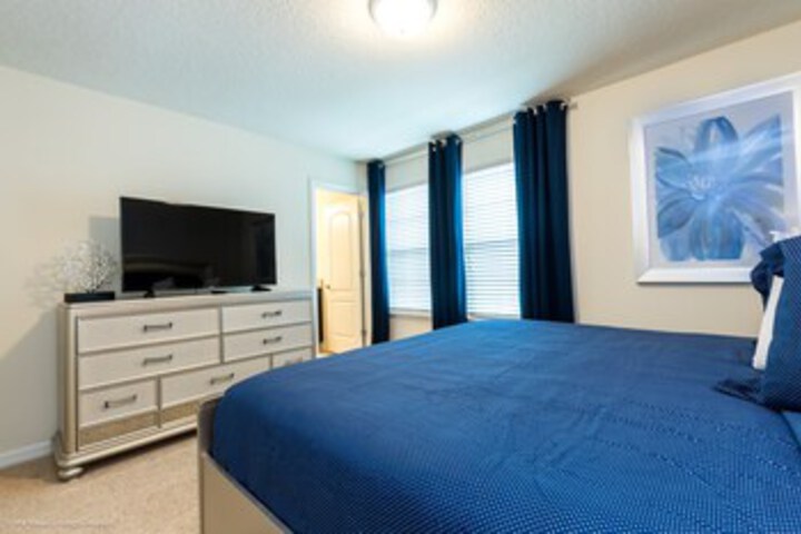 Room 180 of 199