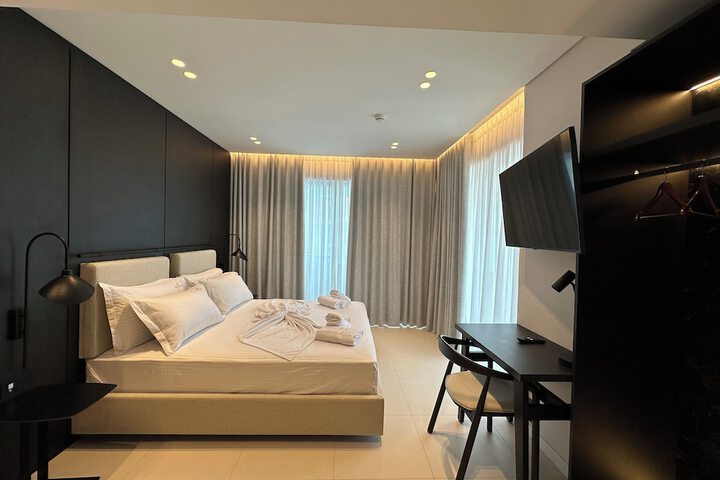 Room 45 of 142