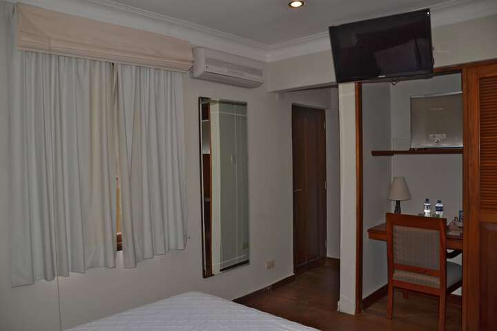 Room 7 of 56