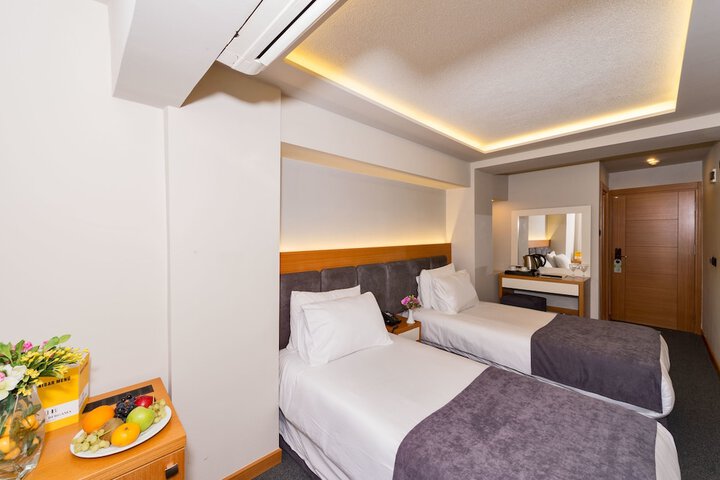 Room 12 of 45