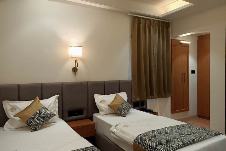 Room 18 of 30
