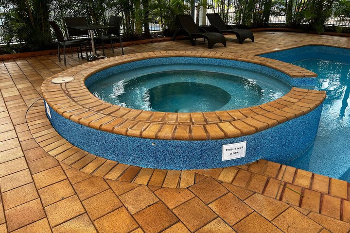 Pool 14 of 16