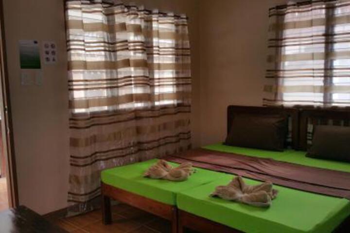Room 12 of 41