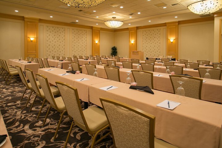 Ballroom/Hall 35 of 38