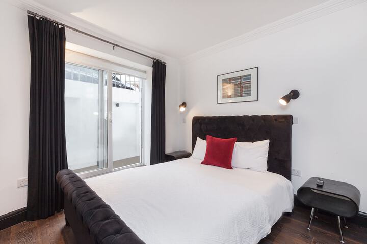 Room 15 of 27