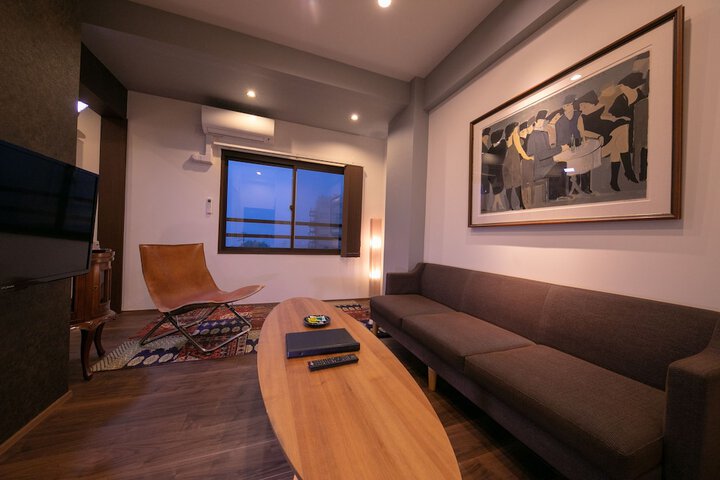 Room 12 of 96