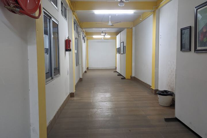Room 21 of 32
