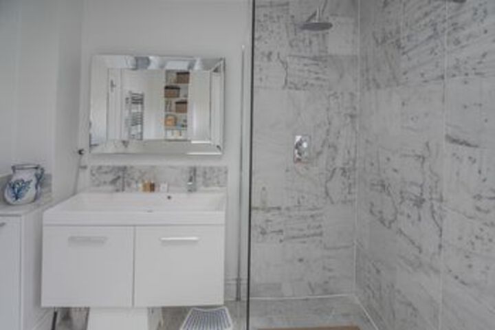 Room 4 of 31