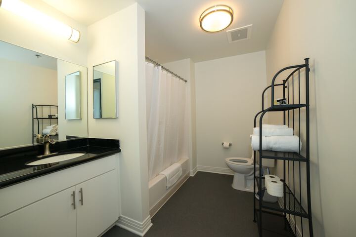 Room 7 of 65