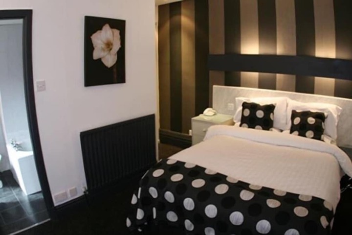 Room 9 of 59
