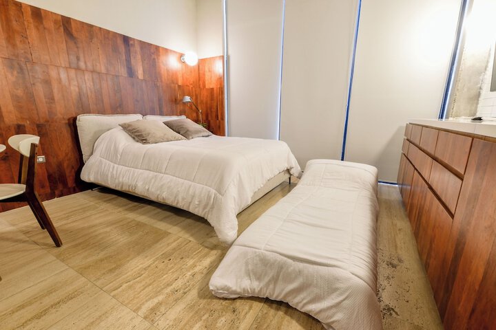 Room 14 of 238