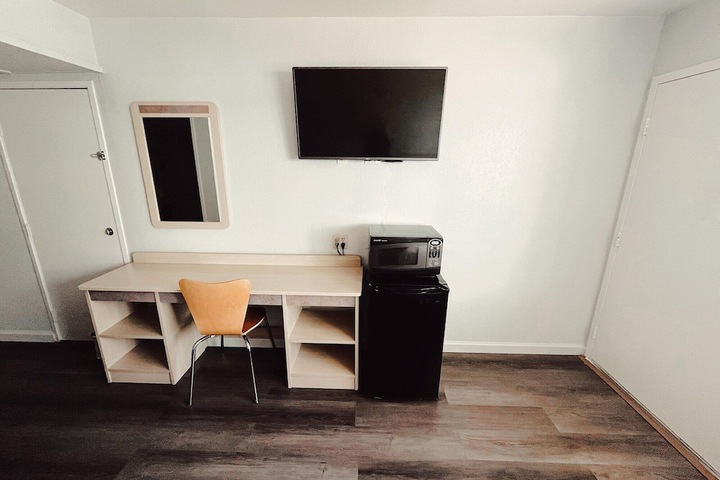 Room 5 of 25