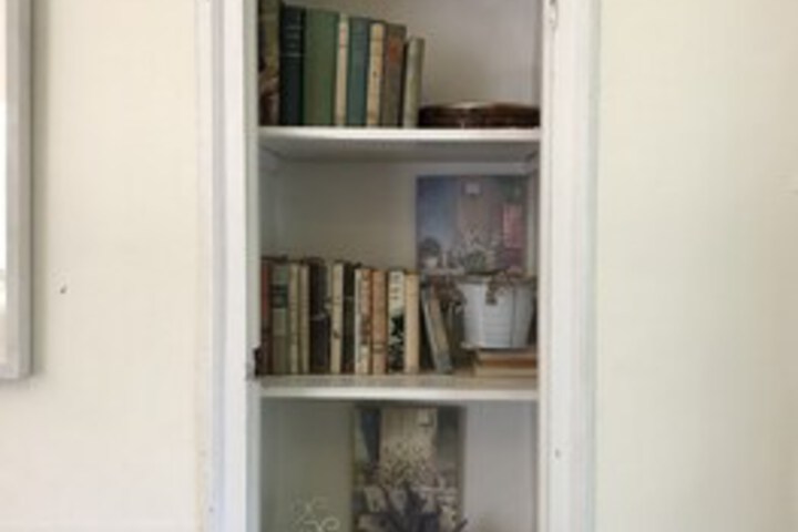 Room 4 of 11