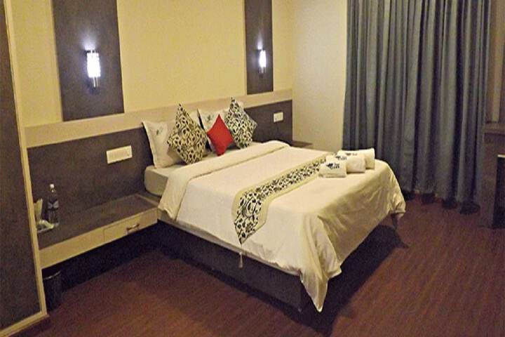 Room 6 of 26