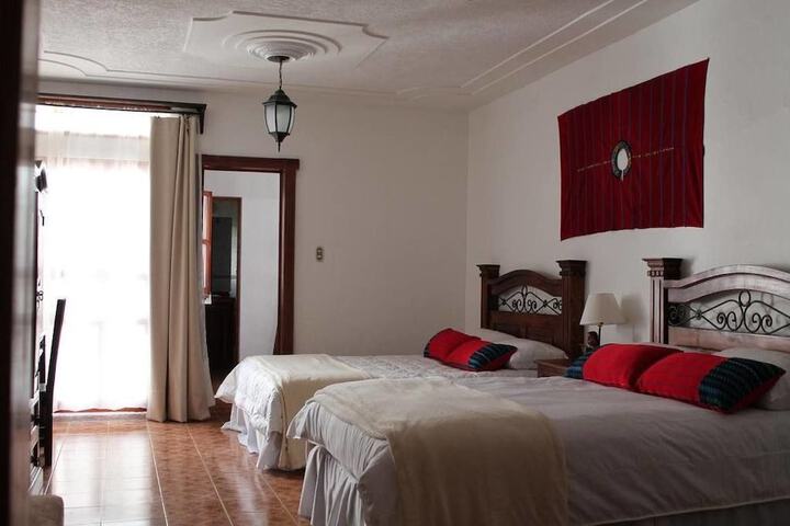 Room 5 of 33