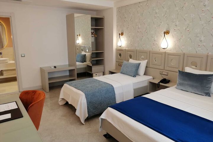 Room 14 of 85