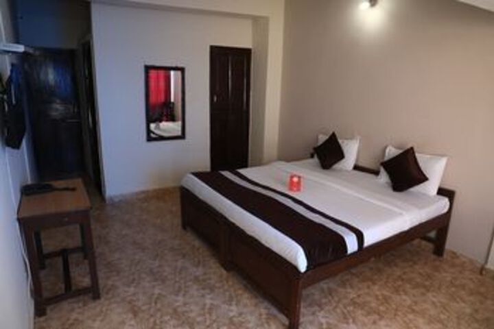 Room 8 of 22