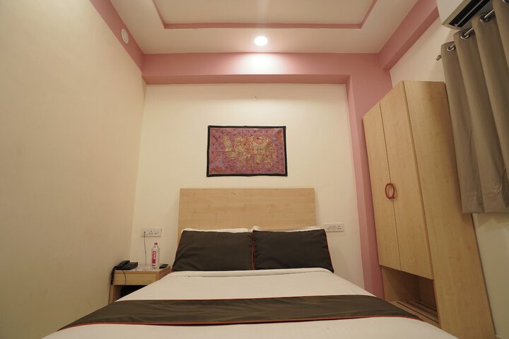 Room 16 of 29