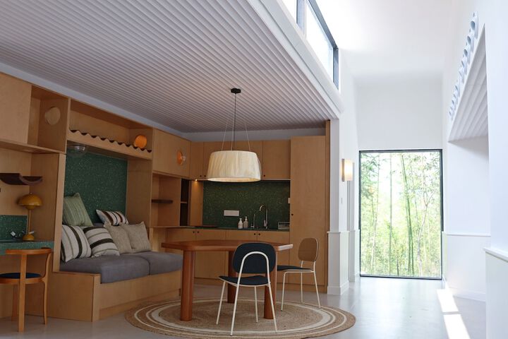 Room 85 of 218