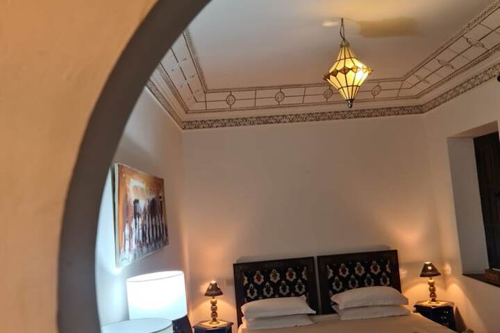 Room 23 of 159