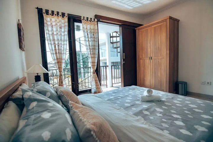 Room 3 of 19