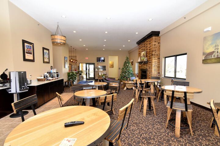 Breakfast/Coffee Service 90 of 105