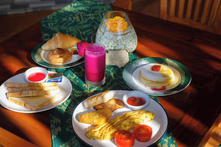 Breakfast/Coffee Service 37 of 60