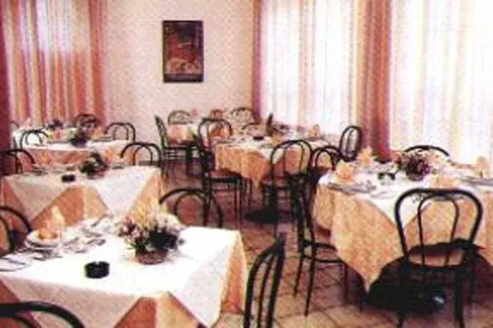 Dining 6 of 6