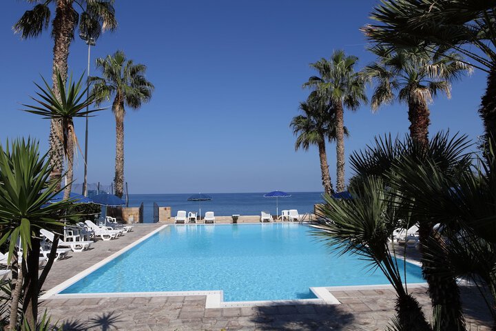 Pool 35 of 72