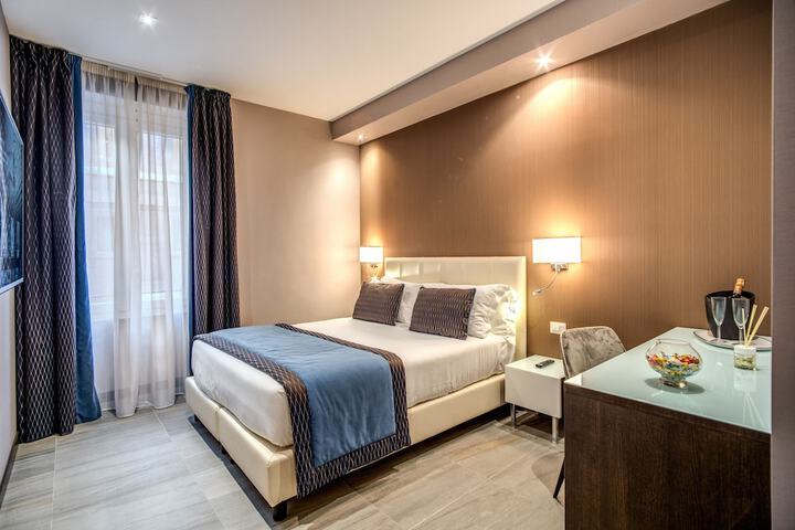 Room 10 of 29