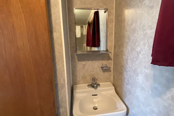 Room 5 of 36