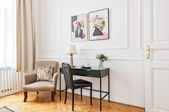 Room 15 of 68