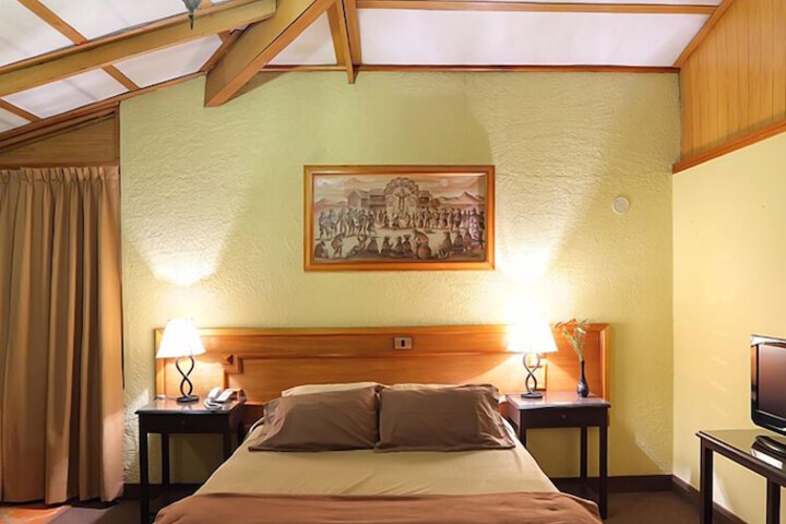 Room 5 of 14