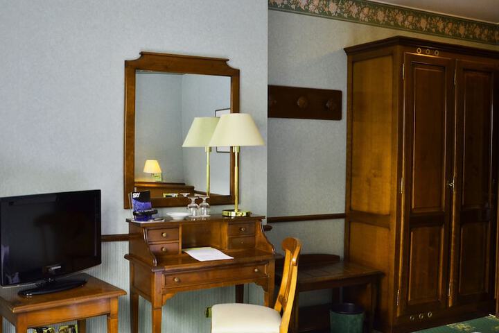 Room 29 of 53