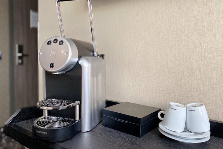 Breakfast/Coffee Service 28 of 48