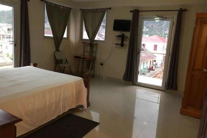 Room 6 of 23
