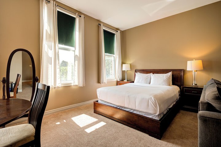 Room 9 of 21