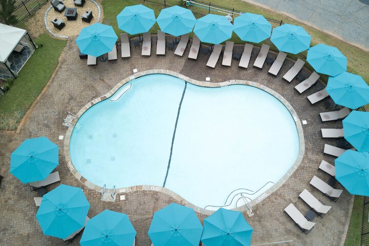 Pool 19 of 37