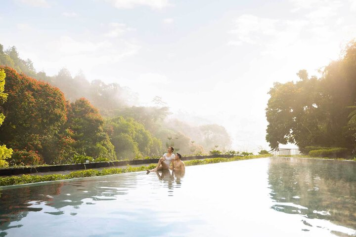 Pool Hotel