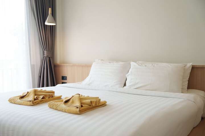 Room 42 of 140