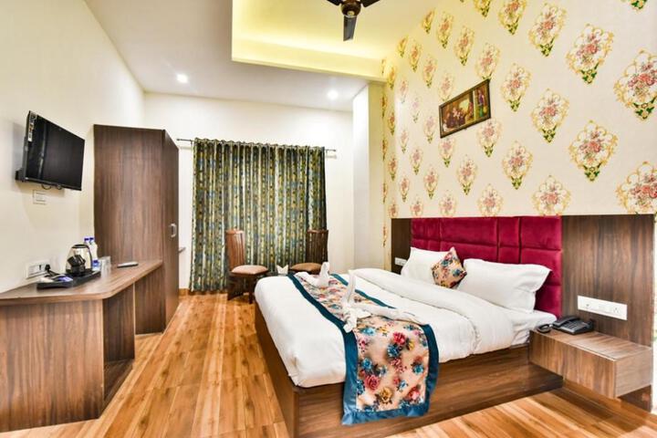 Hotel HolyView
