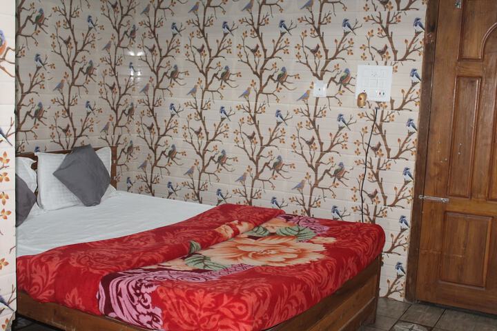 Room 2 of 26