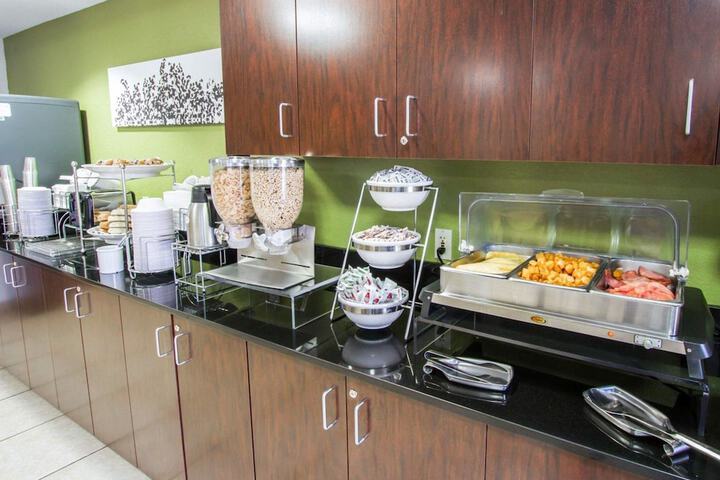 Breakfast area