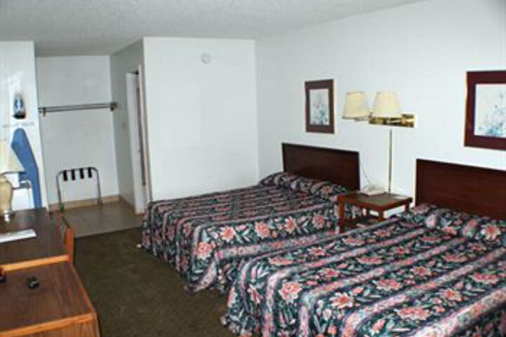 Room 5 of 13