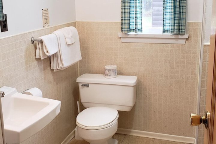 Room 158 of 215