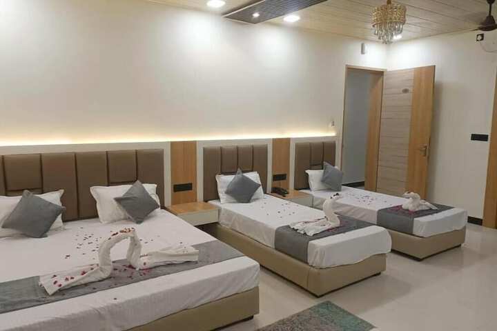 Room 3 of 24